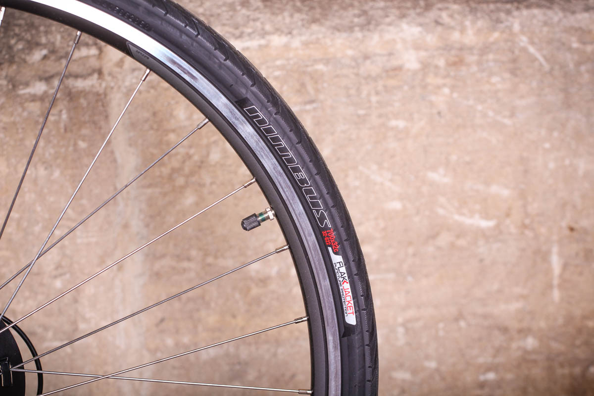 specialized nimbus tire