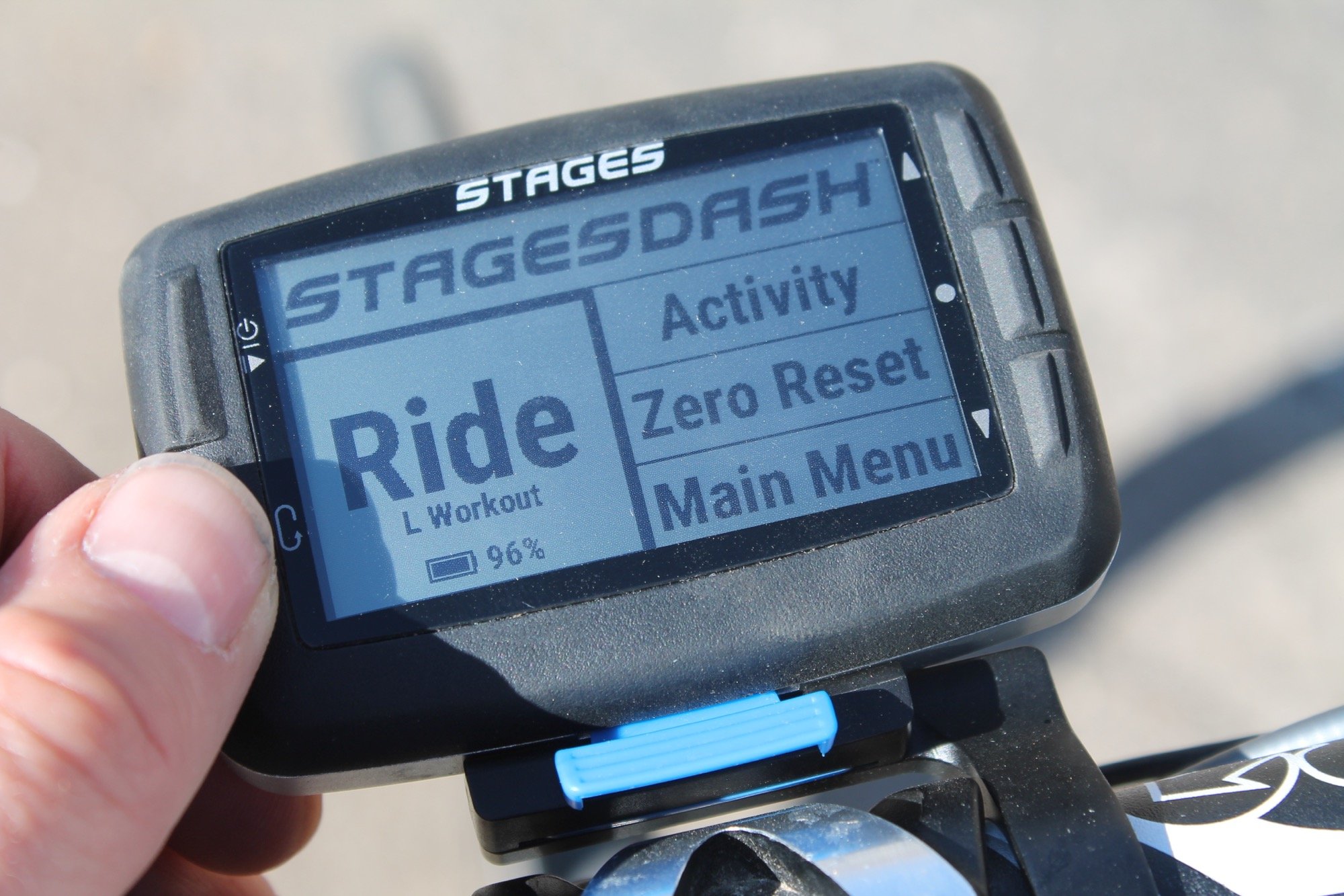 stages dash mount