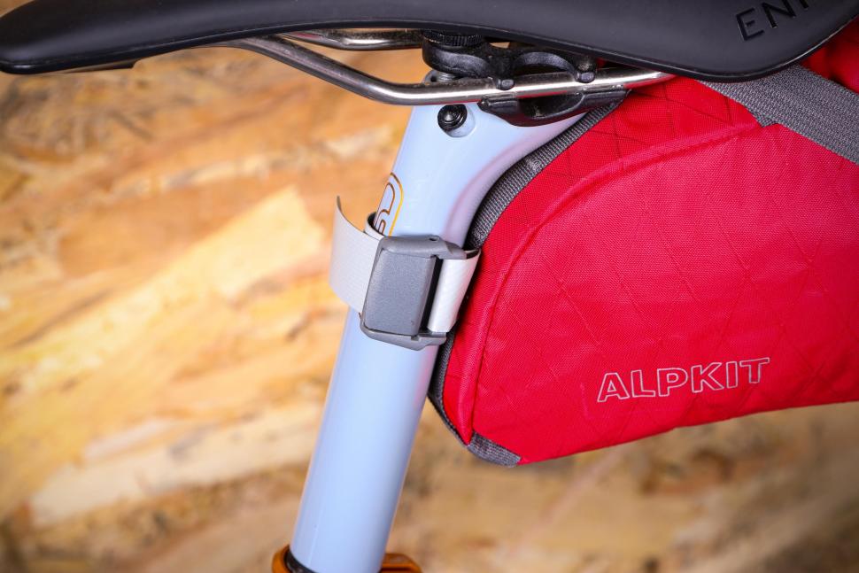 alpkit enduro seat pack