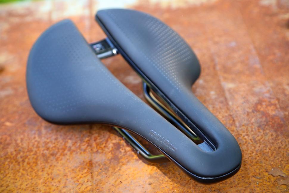 bontrager aeolus pro saddle