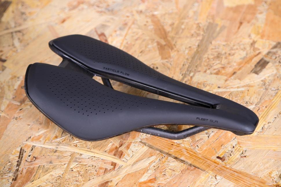 Details about   Carbon Fiber Bike Saddle Ultralight Hollow Racing Seat Bicycle Cycling 270*143mm 
