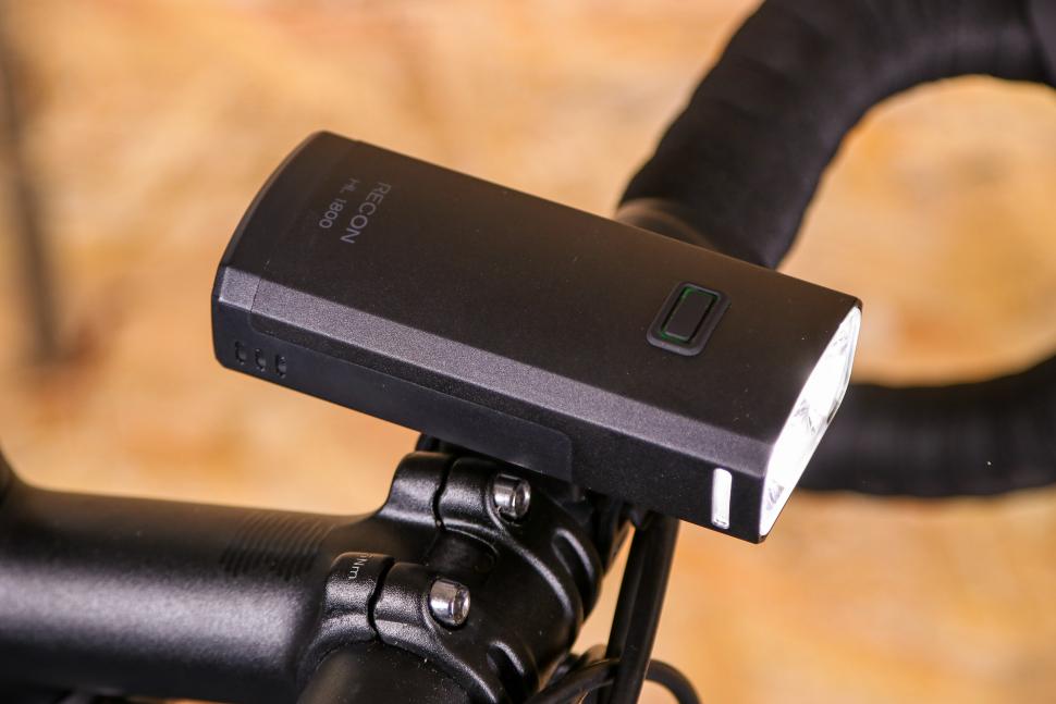 Review: Giant Recon HL 1800 | road.cc