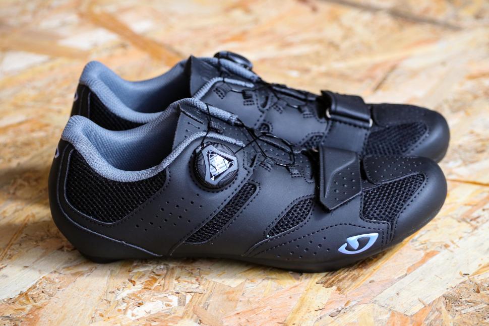 Zapatillas Ciclismo Mujer Giro Savix II - Envío 24 - 48 Horas