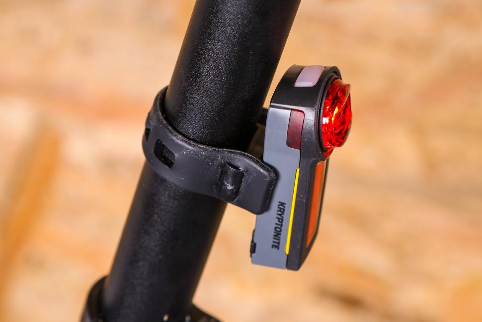 Review Kryptonite Incite XR USB Rear road.cc