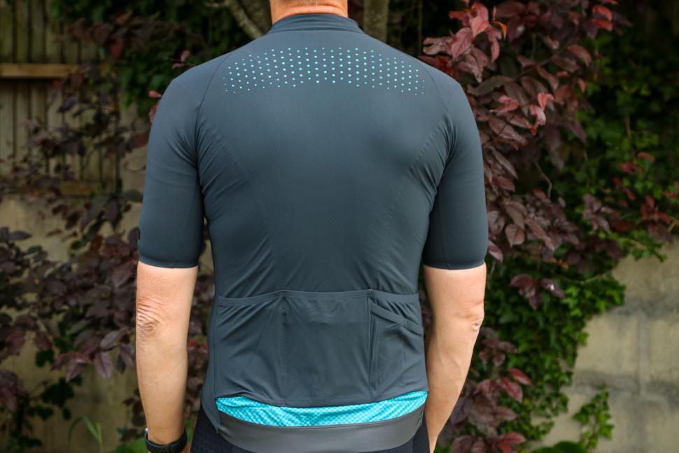Review: Shimano Evolve Jersey 2020