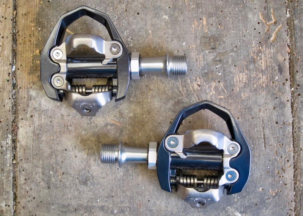 One sided clipless pedals online