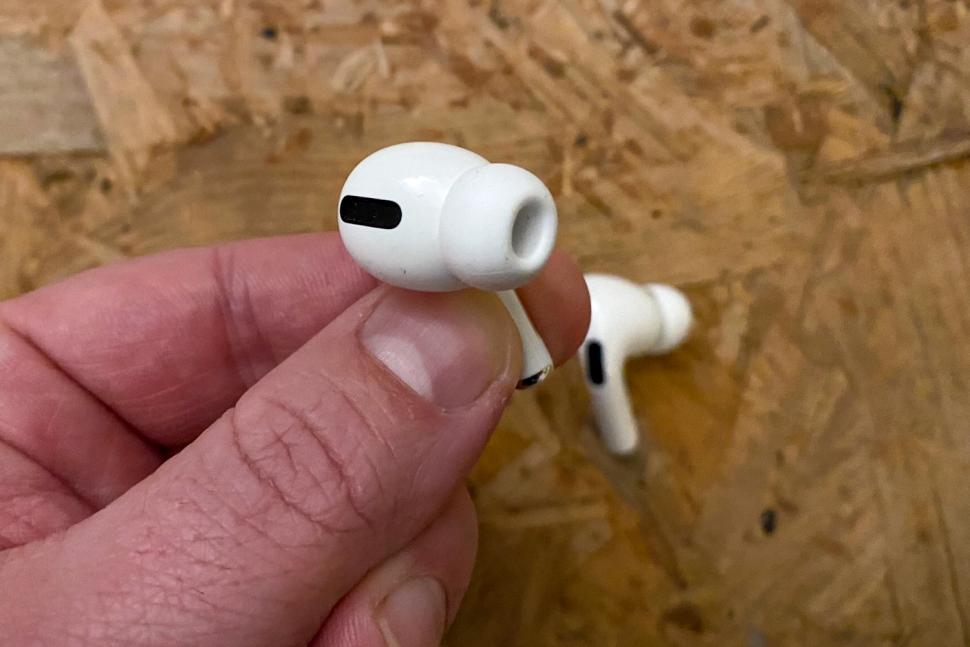 Review: Apple AirPods Pro | road.cc