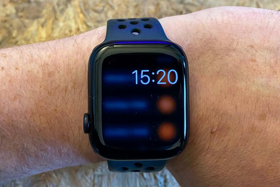 Review: Apple Watch Series 7 | road.cc