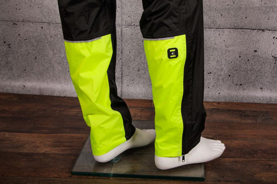 City Cycling Rain Overtrousers with Built-In Overshoes 100 - Black BTWIN