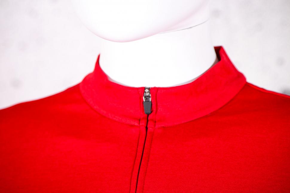 2021 dhb short sleeve jersey for women - collar.jpg