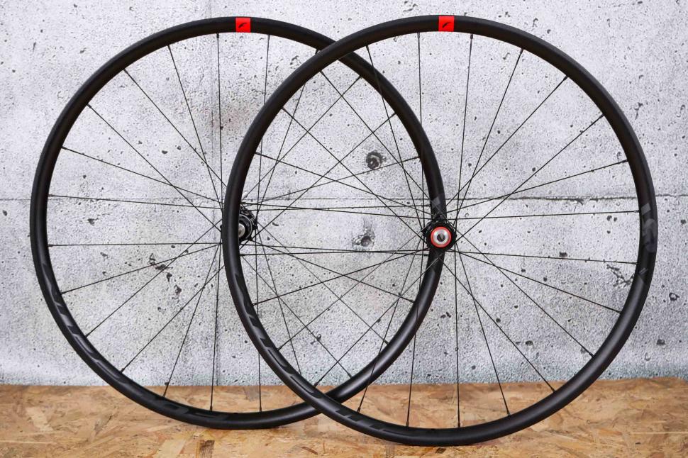 Fulcrum road cheap disc wheelset