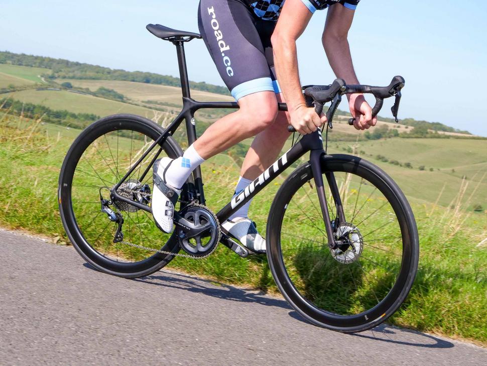 Review Giant TCR Advanced Pro 1 Disc 2021 road.cc