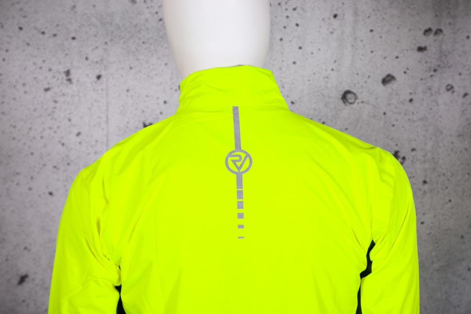2021 Proviz Classic Men's Tour Cycling Jacket - shoulders.jpg
