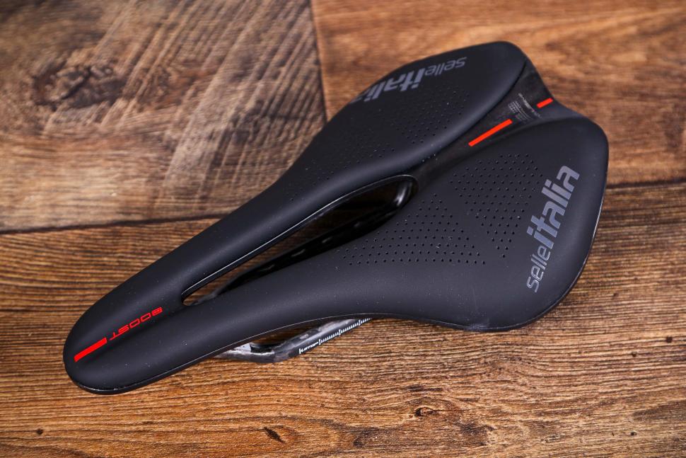 Review: Selle Italia Novus Boost Evo Kit Carbonio Superflow saddle