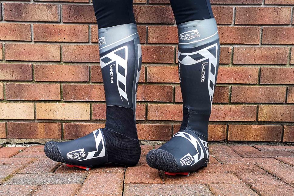 Rain and Dirt. Iceni Cold Weather Cycling Overshoes For Extreme Cold 