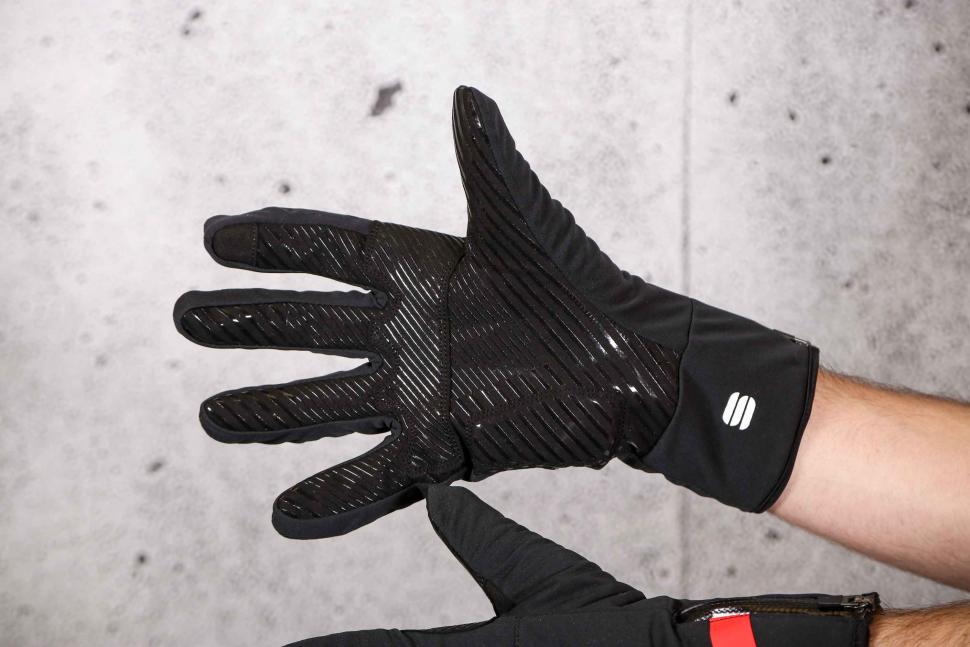 sportful cycling gloves