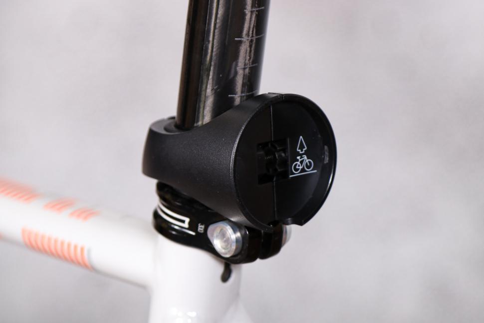 Curve Bike, la luz de freno inteligente y localizador GPS que te aporta  mayor seguridad en bici