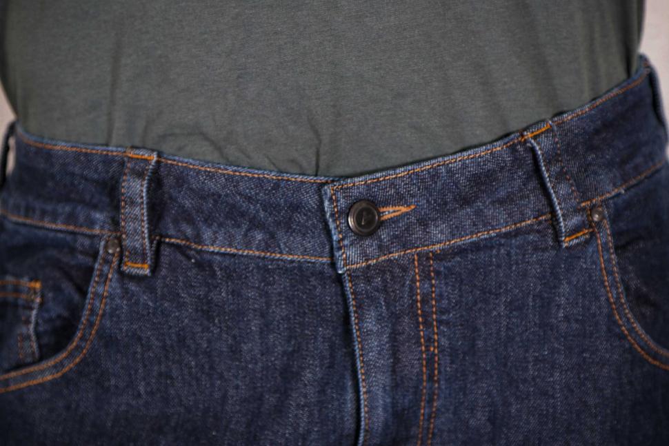 Review: Vulpine Men’s Omnia Cycling Jeans | road.cc
