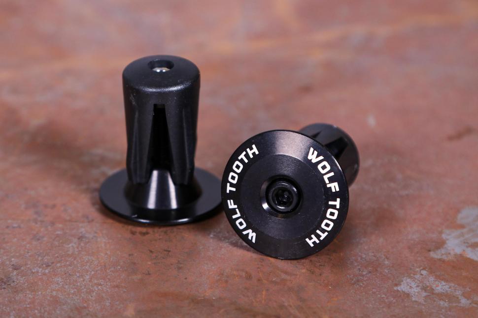 Review: Wolf Alloy Bar End Plugs |