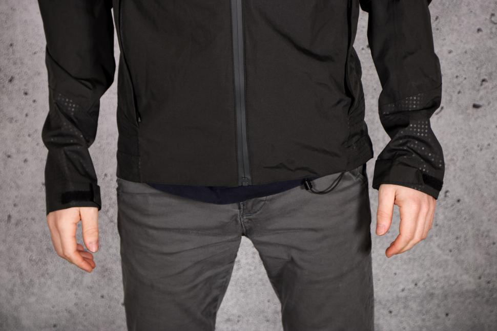 Review: Altura Nightvision Electron Jacket | road.cc