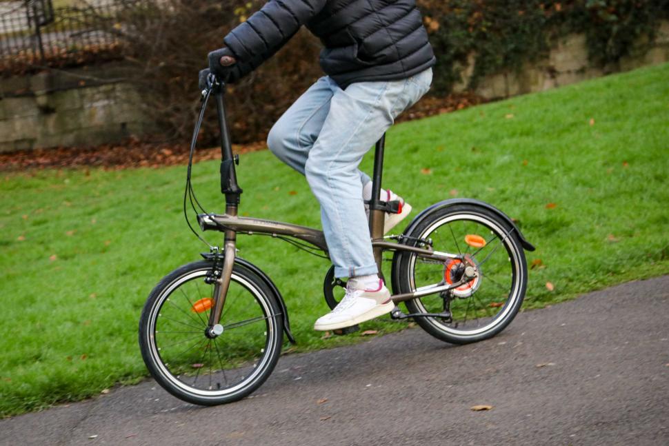 to call test parallel Review: B'Twin Tilt 900 folding bike | road.cc