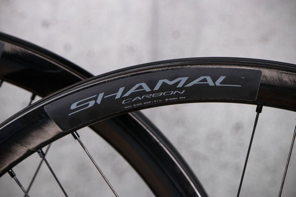 Review: Campagnolo Shamal Carbon Disc Brake wheelset | road.cc