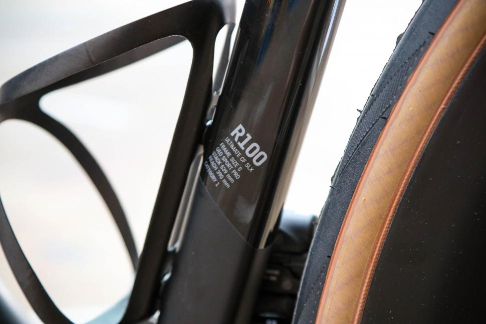 2022 Canyon Ultimate CF SLX - frame detail 2.jpg