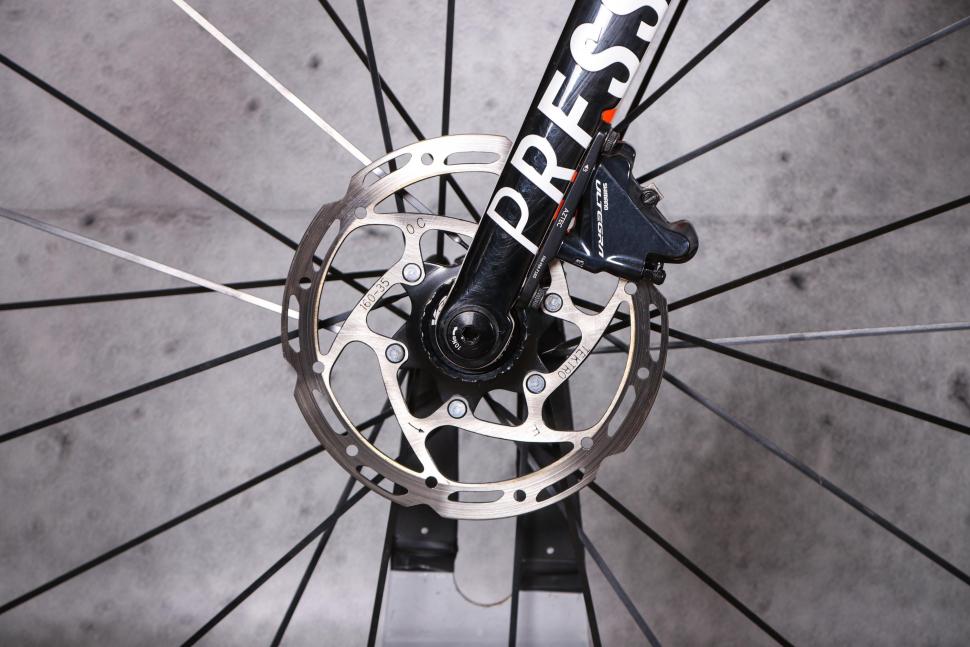 2022 Cinelli Pressure Disc Ultegra 11x Hydro - front disc brake.jpg