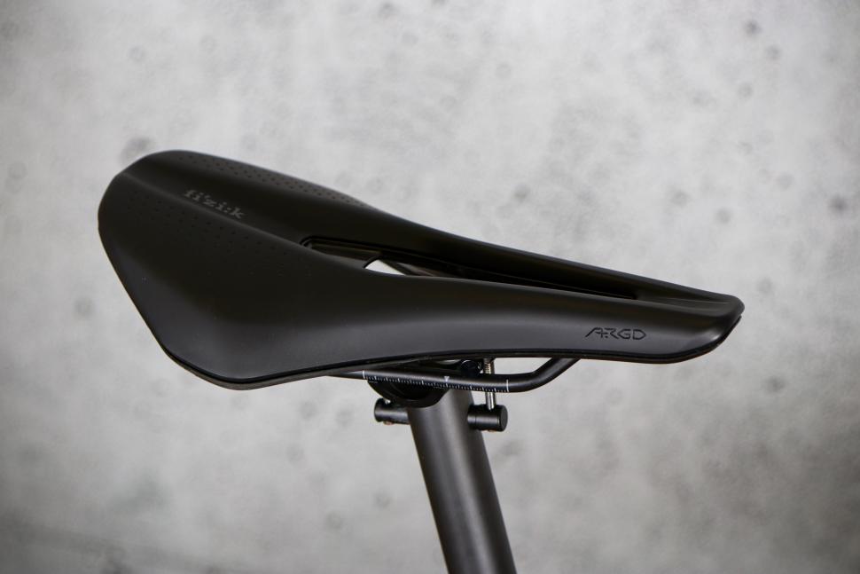 2022 Fara Cycling  F-AR - saddle.jpg