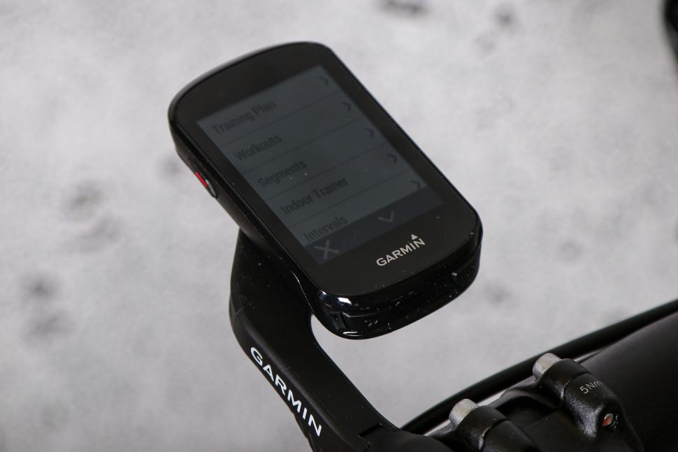 Garmin Edge 830 Sensor Bundle, Performance Touchscreen GPS Cycling/Bike  Computer with Mapping, Dynamic Performance Monitoring and Popularity  Routing