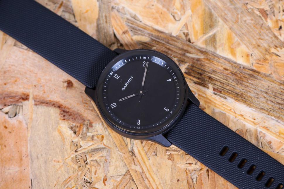 Garmin vivomove Sport review: The intersection of style and substance