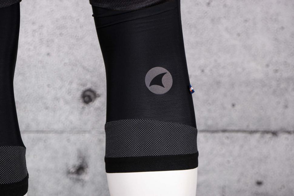 Review: Pactimo Alpine Thermal RT Knee Warmers | road.cc