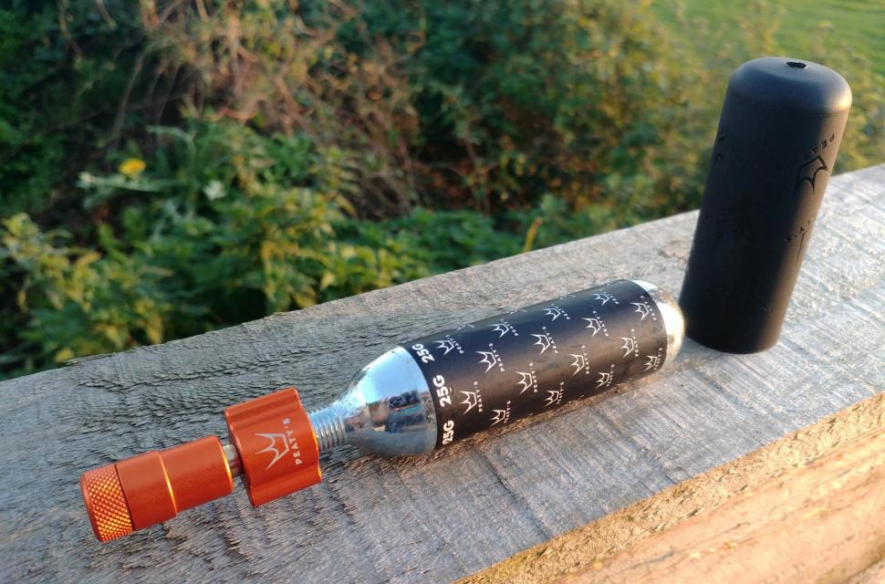 Peaty's tubeless valves now compatible with tire inserts, plus spoke key  cap - Bikerumor