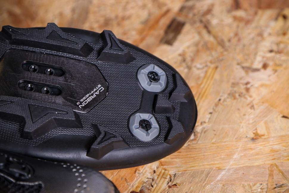 2022 Shimano XC7 SPD Shoes - sole toe.jpg
