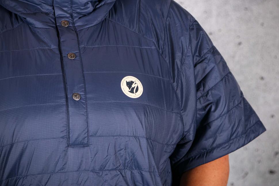 2022 Specialized Fjallraven Thermo Anorak - chest logo.jpg