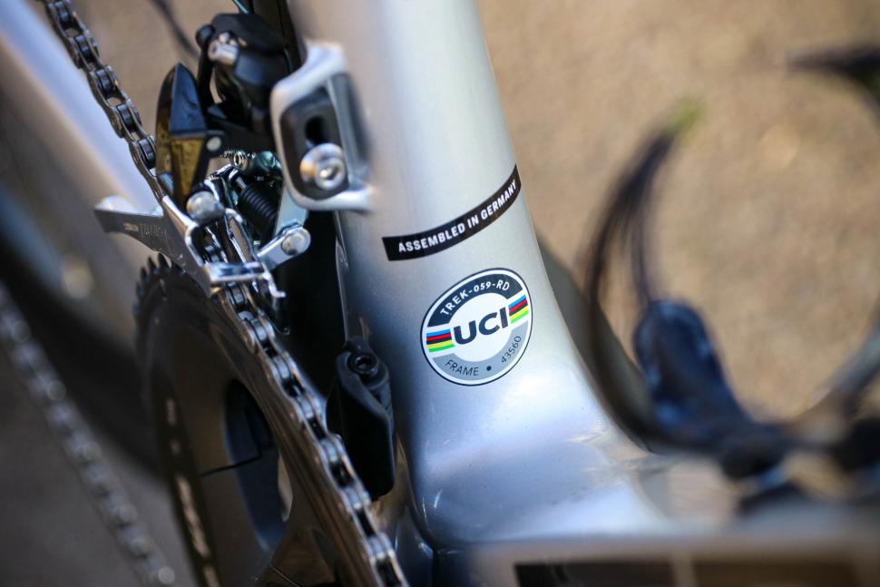 2022 Trek Emonda SL 5 Disc - UCI sticker.jpg