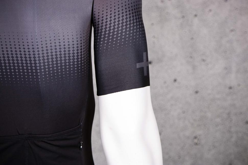 Review: Vel Short Sleeve Jersey | road.cc