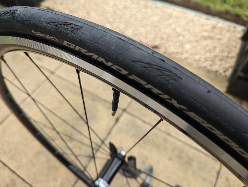 Review: Continental Grand Prix 5000 TL tubeless tyre