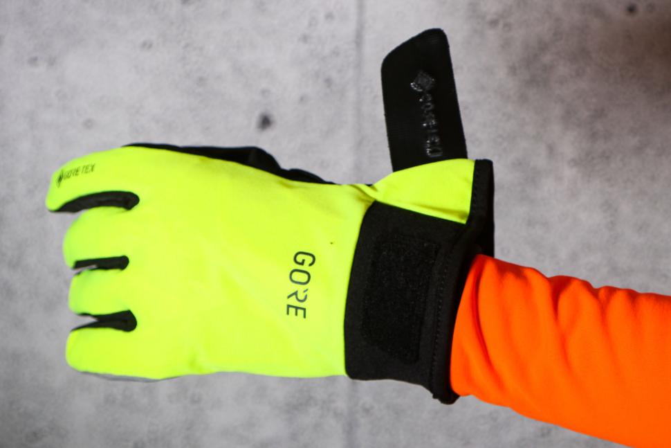 Review: Gorewear C5 Gore-Tex Thermo Gloves | road.cc