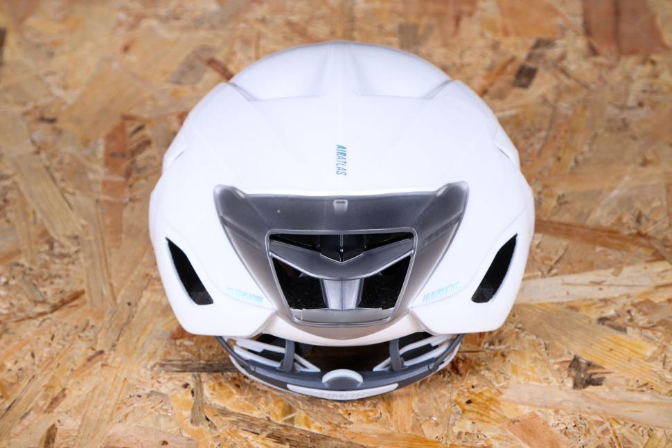 Giro atlas online helmet