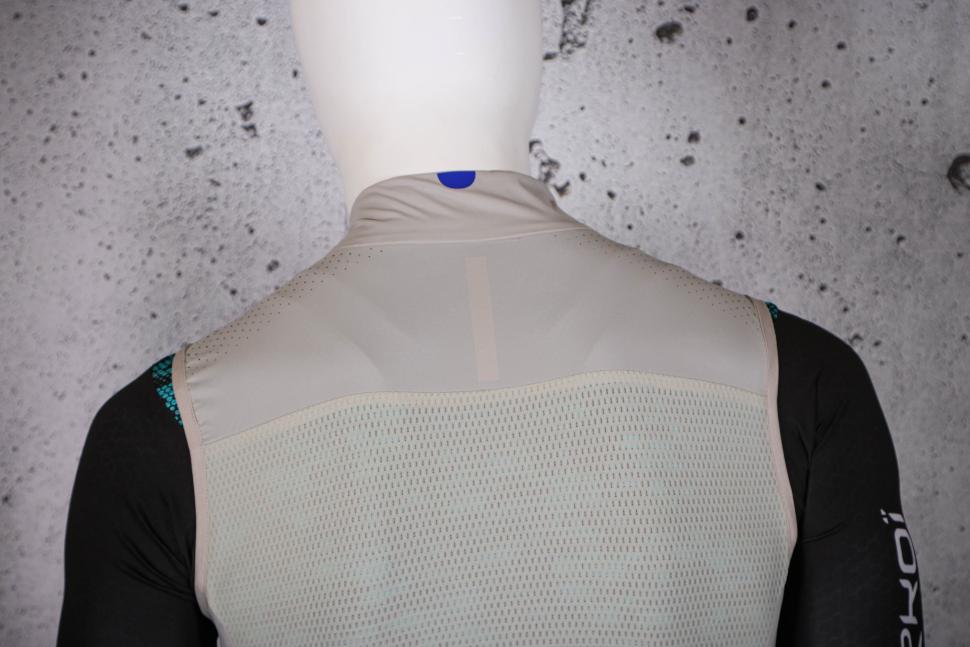 Review: MAAP Draft Team Vest | road.cc