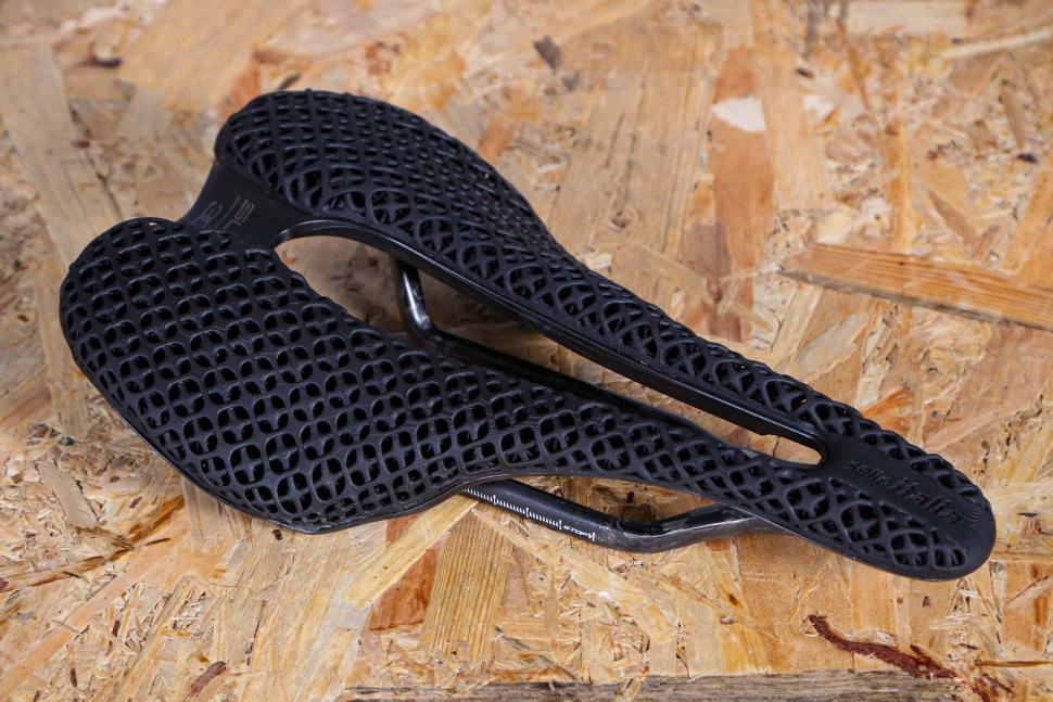 Review: Selle Italia SLR Boost 3D Kit Carbonio Superflow saddle 
