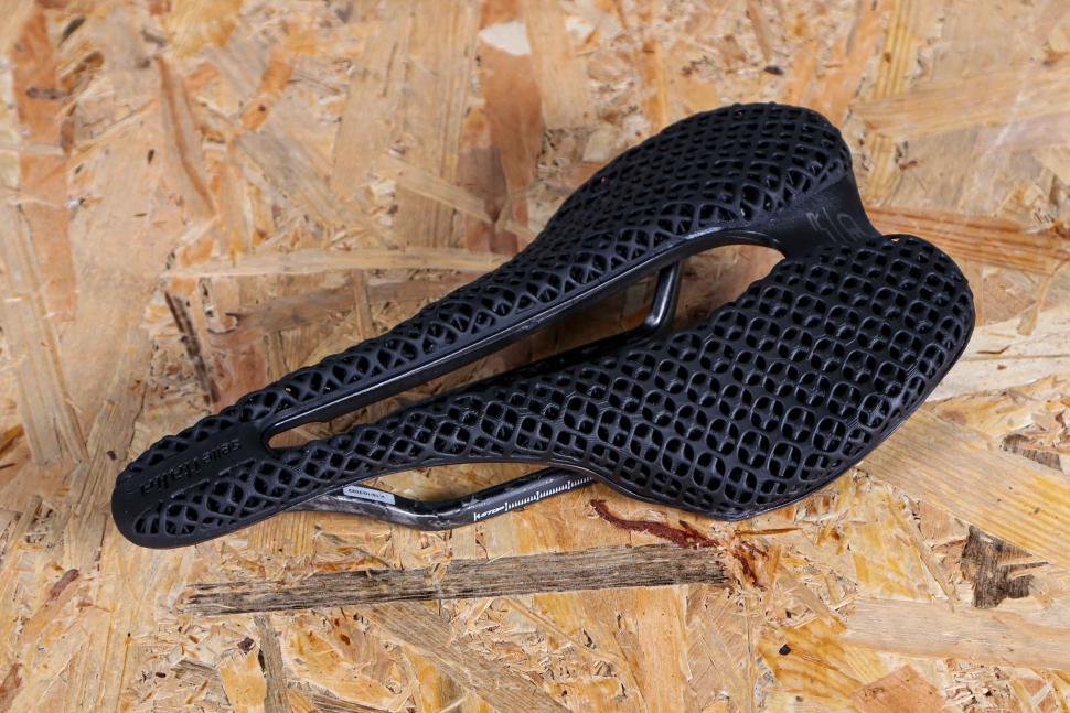 Review: Selle Italia SLR Boost 3D Kit Carbonio Superflow saddle