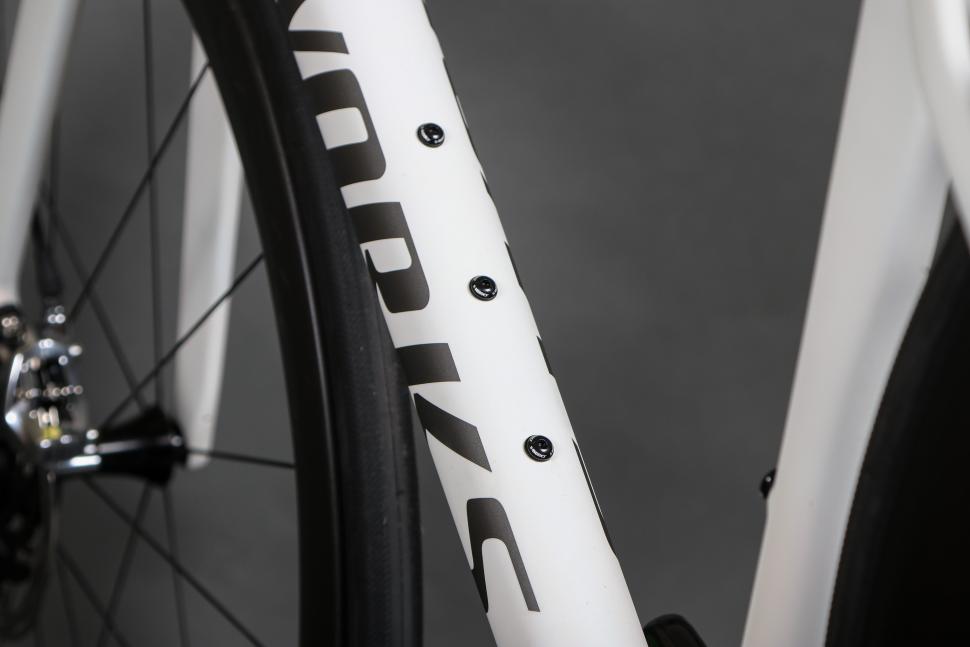 Specialized Tarmac SL8: a hands-on build and reveal - Escape