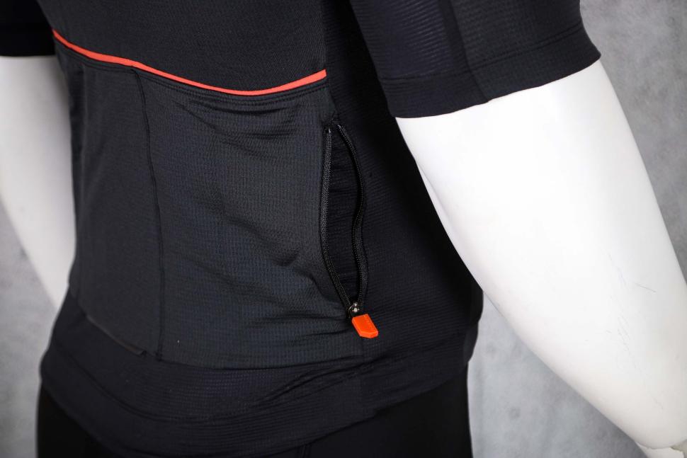 2024 Isadore Signature Merino Tech Jersey - zip pocket.jpg