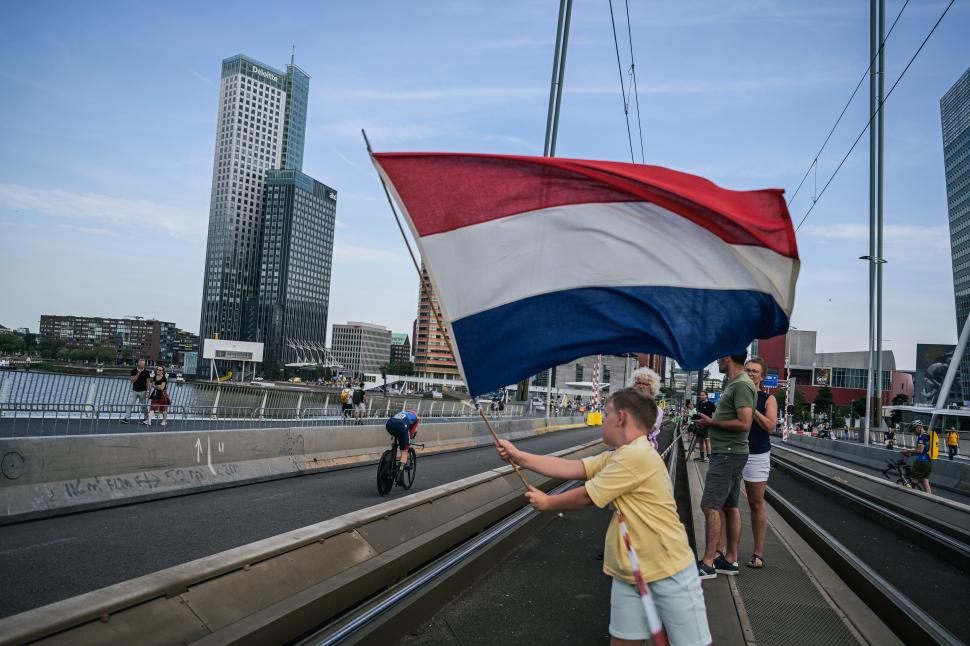 Demi Vollering wins stage three of the 2024 Tour de France Femmes in Rotterdam (A.S.O./Charly Lopez)