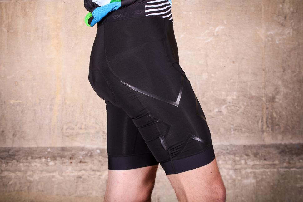 omhyggeligt nabo volleyball Review: 2XU Compression Cycle Bib Shorts | road.cc