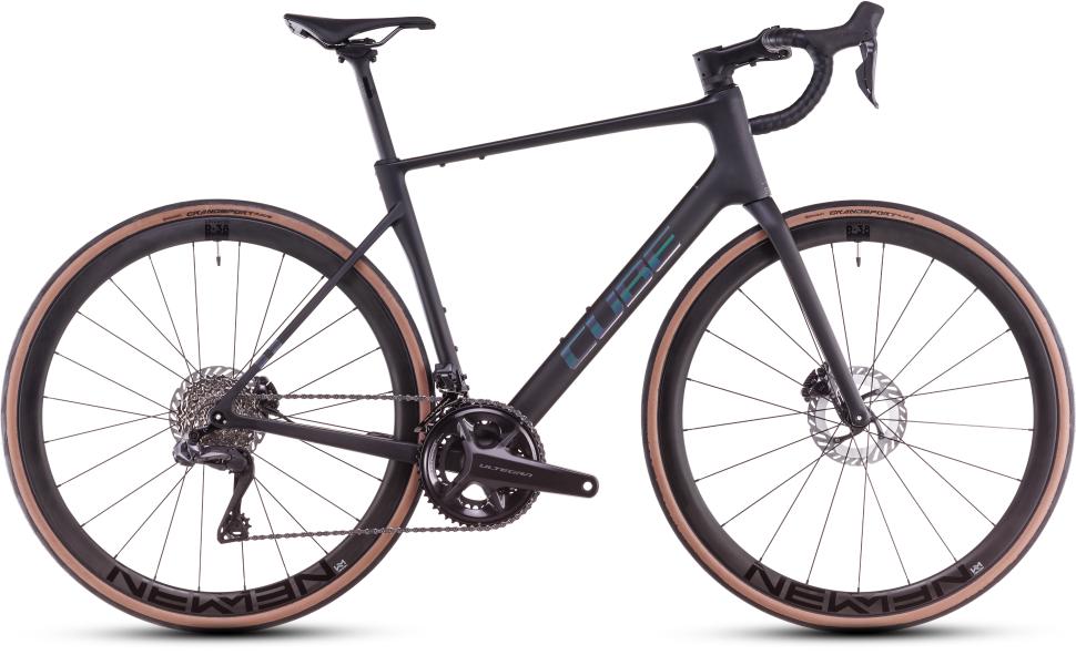 2025 Cube Attain C:62 road bike