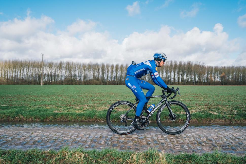 Roubaix sizing hot sale