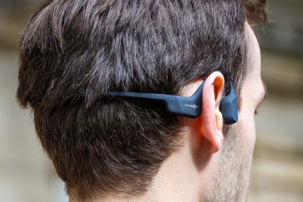 what are the benefits of bone conduction headphones